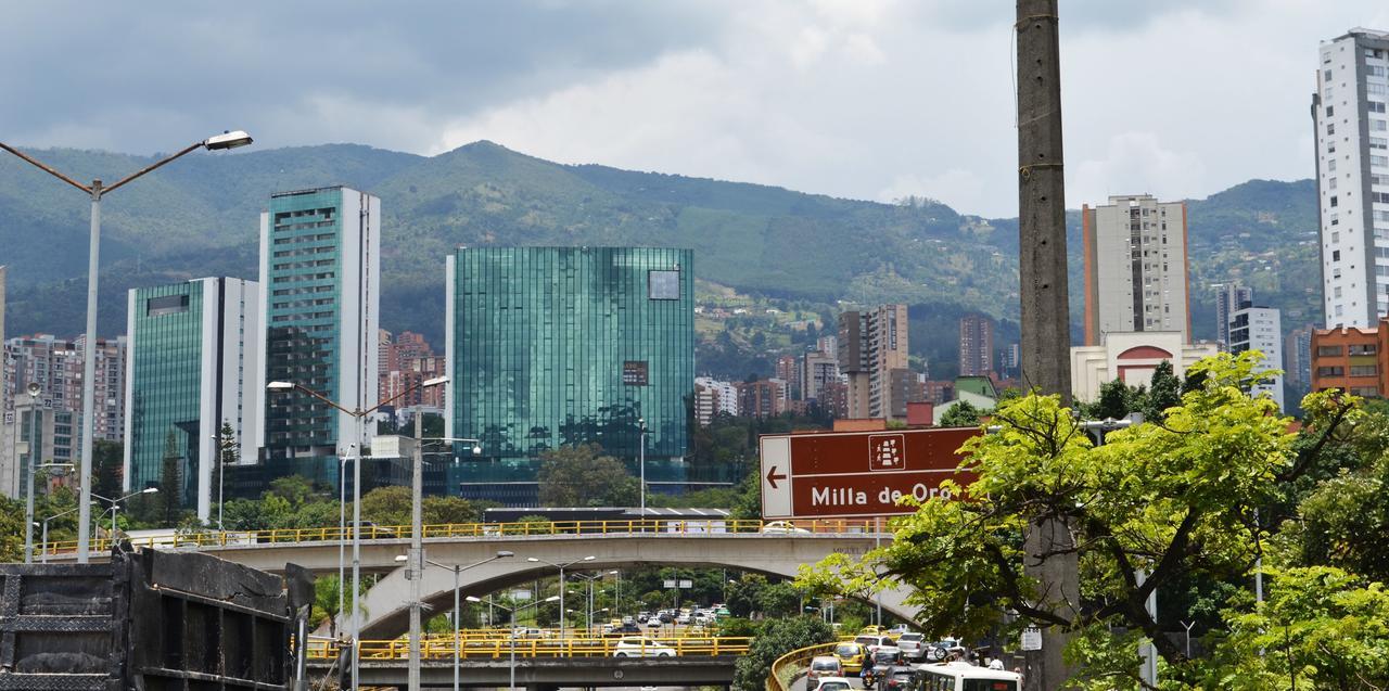 Living Hotel Medellin Exterior photo